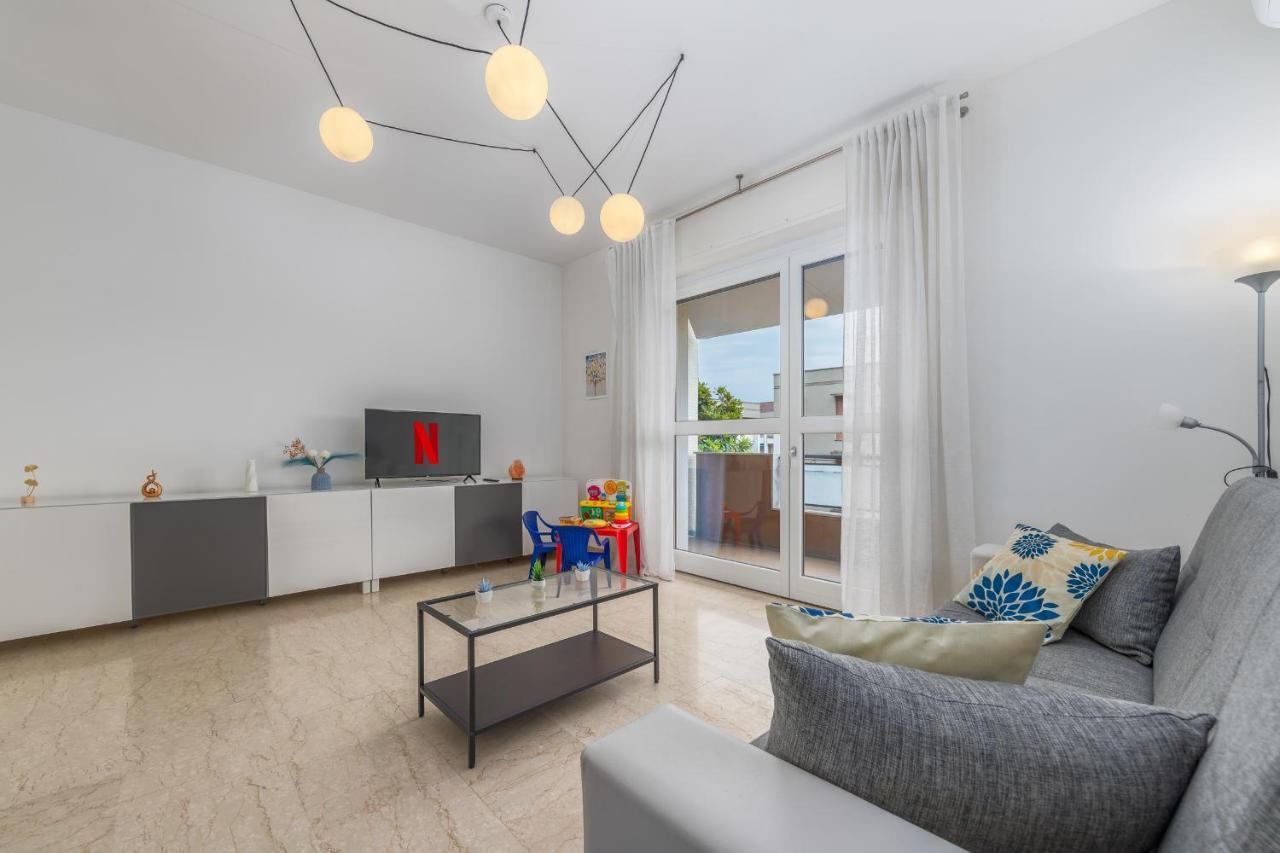 Niguarda-Zara Xxl Home,Two Balconies,Wifi,Family Милано Екстериор снимка
