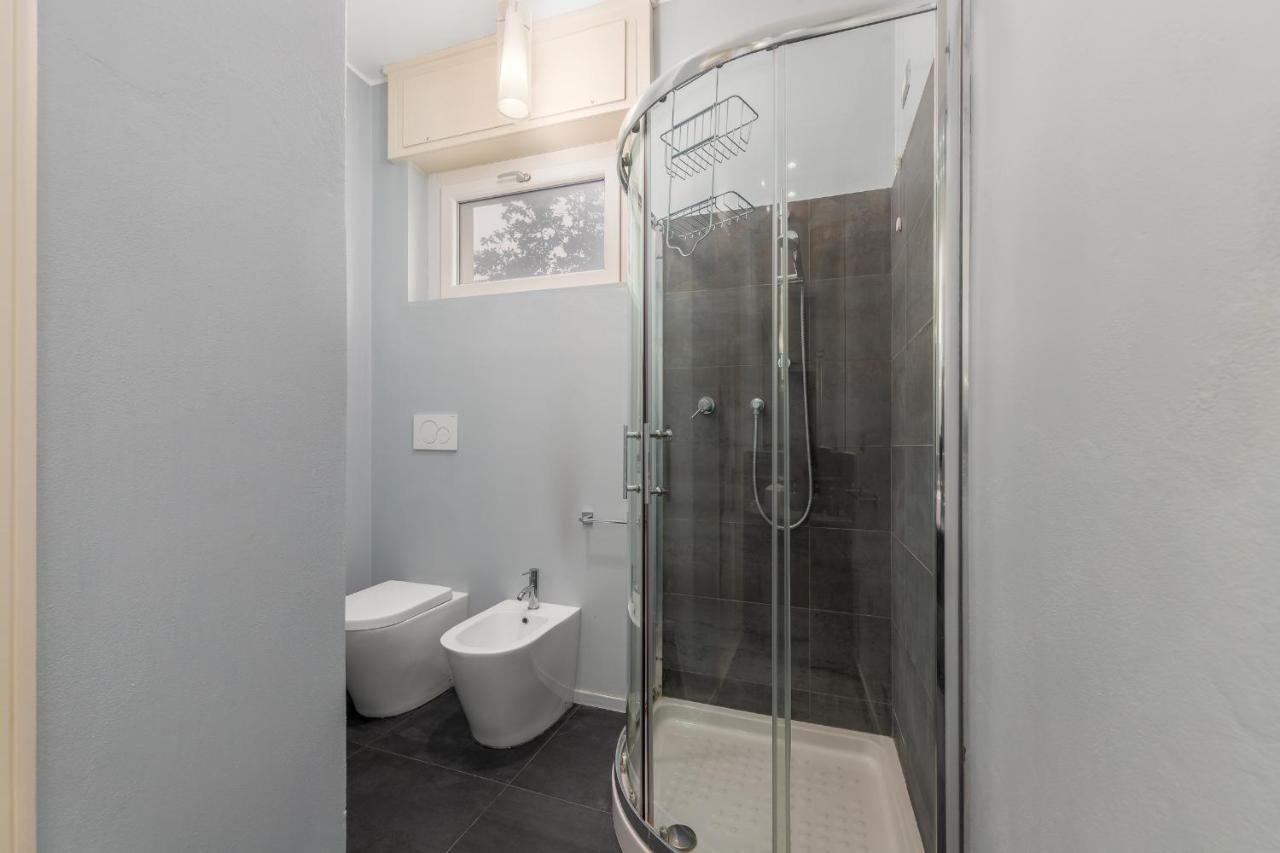 Niguarda-Zara Xxl Home,Two Balconies,Wifi,Family Милано Екстериор снимка